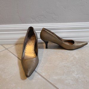 Nine & Co Bronze Pointed Toe Kitten Heels